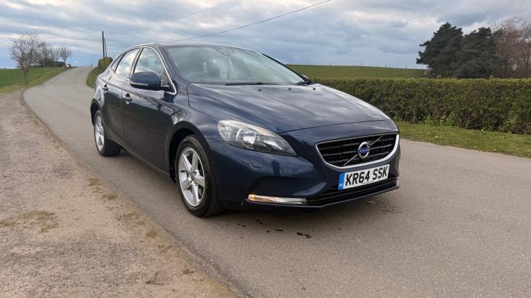 2014 Volvo V40 D3 SE 5dr HATCHBACK Diesel Manual