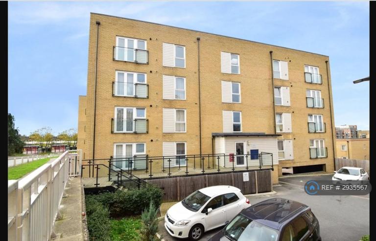1 bedroom flat in Temple Hill, Dartford, DA1 (1 bed) (#2935567)