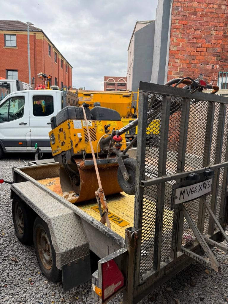 Trailer for mini digger