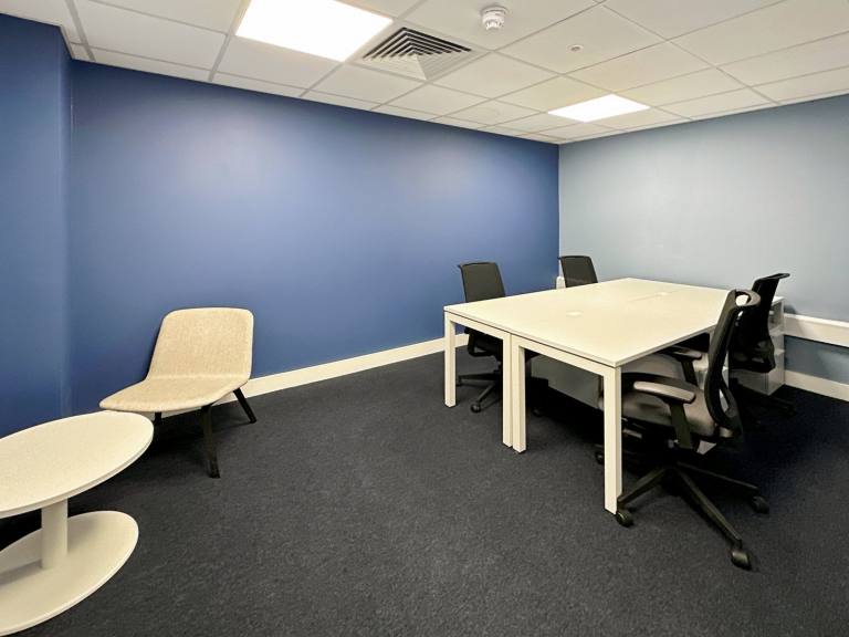 Coventry - CV1 2DY \ Office Space for Rent - 2 Workstations