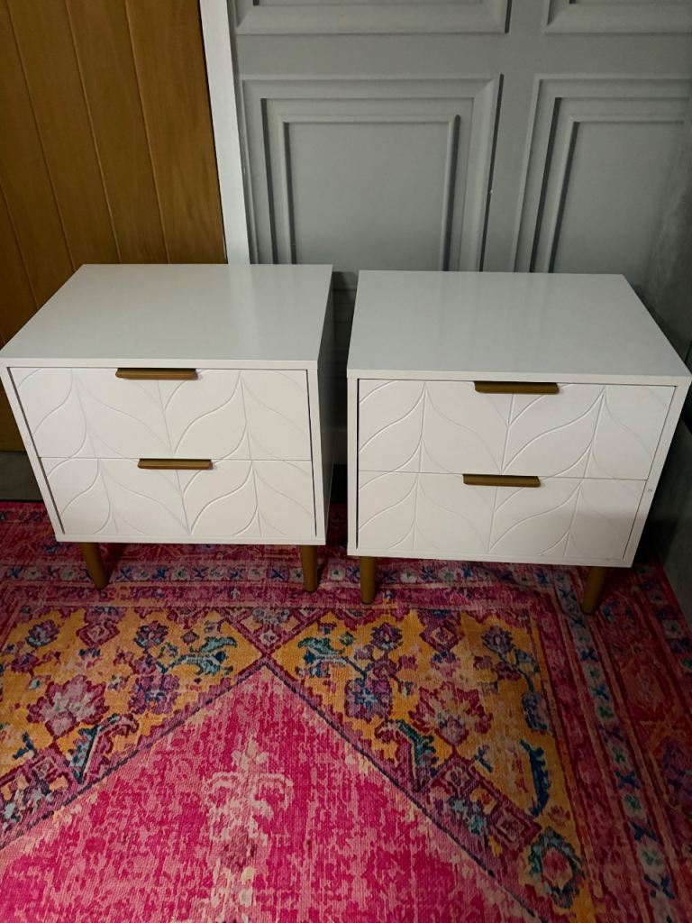 new 2 bedside tables 