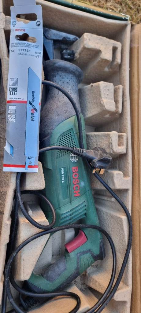 Bosch PSA 700 E Reciprocating Saw – Good Condition, with Blade