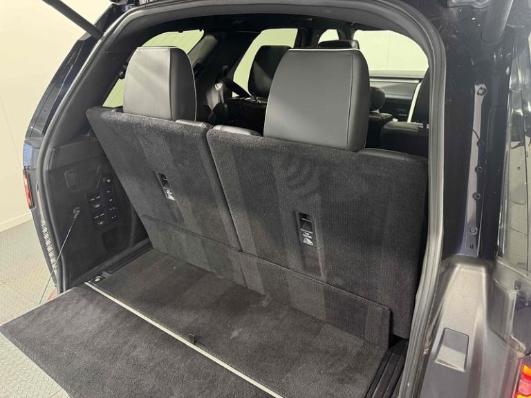 2018 Land Rover Discovery SD V6 HSE Luxury SUV Diesel Automatic