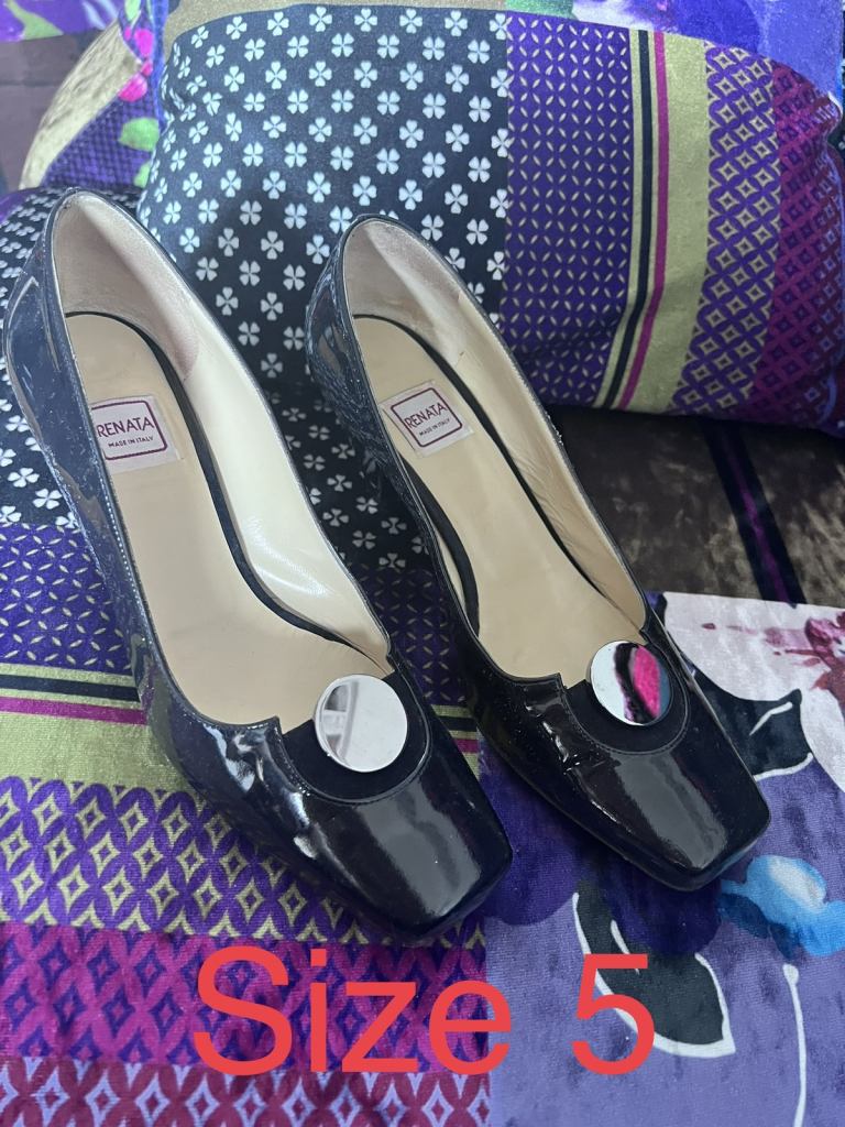 Size 5 Italian navy patent & silver button designer shoes small heels 