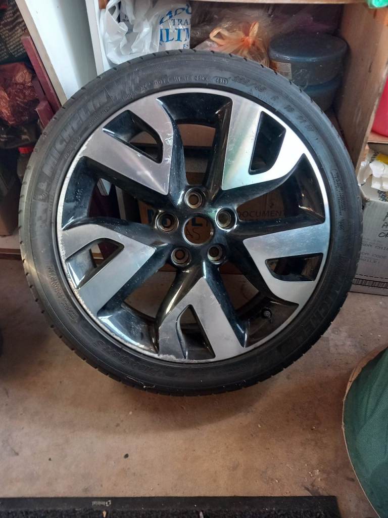 NissanJuke tyre
