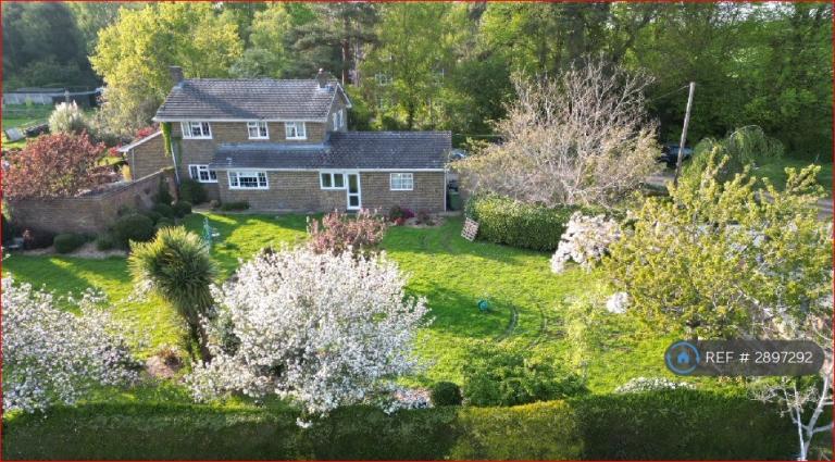 1 bedroom in Brook Lane, Southampton, SO30 (#2897292)