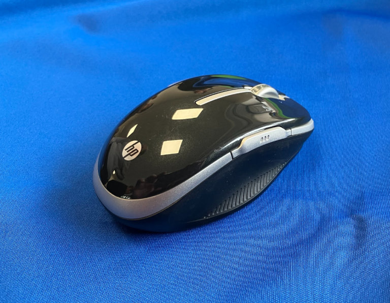 image for HP Gloss Black Wireless Laser Mobile USB mouse (PC0630)
