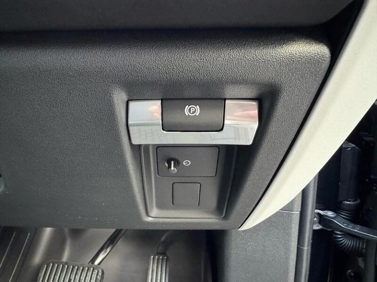 2025 Land Rover Defender 3.0 D250 Hard Top S Auto [3 Seat] PANEL VAN DIESEL Automatic