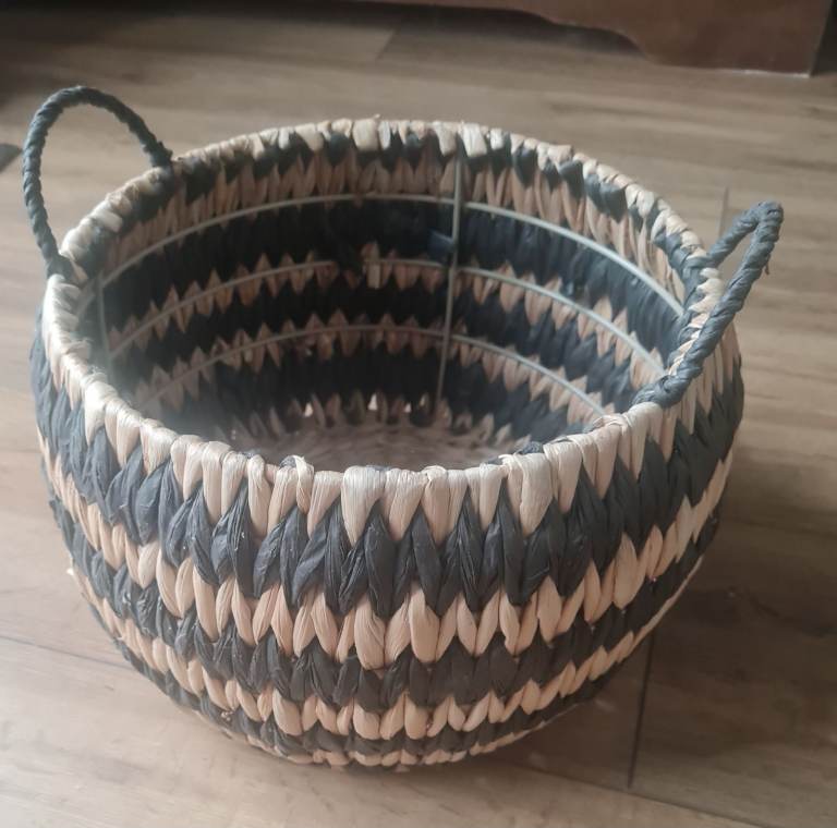 Wicker basket 