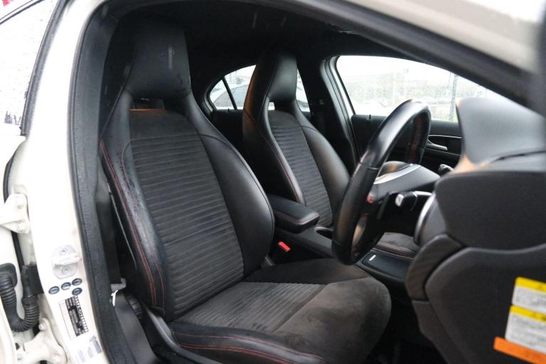  Mercedes-Benz A-Class 1.6 A180 BlueEfficiency Sport Hatchback 5dr Petrol 7G-DCT Euro 6 (s/s) (12...