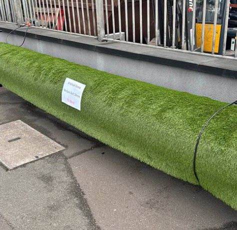Realistic Artificial Grass Roll | Thick UV-Stable Astro Turf for Family Gardens, Play Areas & Pets
