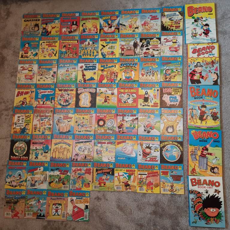 Vintage 60 Beano Comics + 5 Annuals