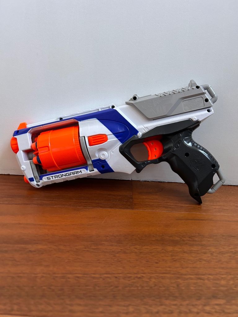 Nerf Elite Strongarm Blaster – Very Good Condition