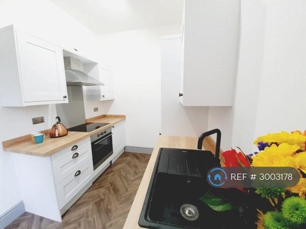 2 bedroom flat in At, Long Eaton, Nottingham, NG10 (2 bed) (#3003178)