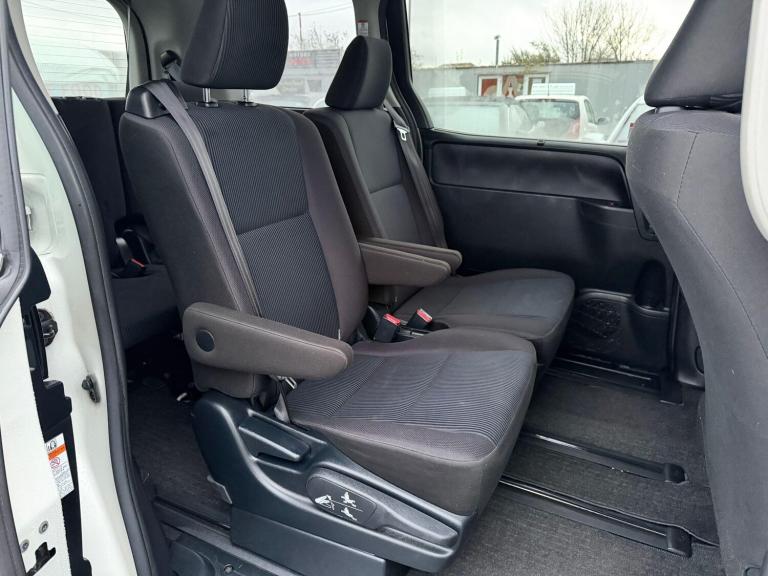  Toyota Noah 1.8 Petrol/Hybrid 7 Seater 5dr Petrol/Electric Hybrid Automatic