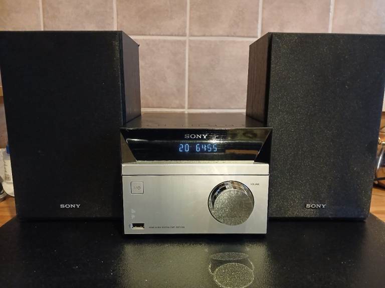 Sony Mini Hi-Fi System & Speakers – Good Condition
