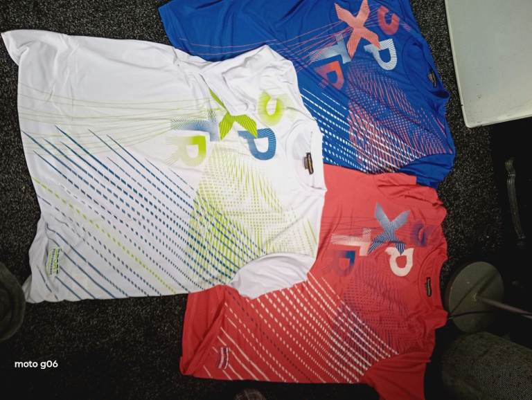 4 bran new t-shirts Sport performance Hi-tech running size L