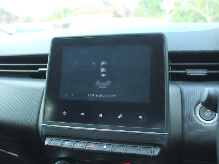 2022 Renault Clio 1.0 TCe Iconic Edition Hatchback 5dr Petrol Manual Euro 6