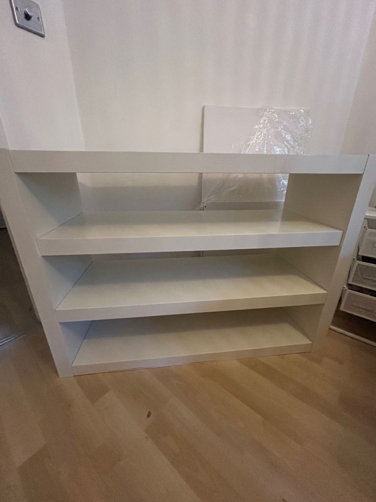 Shelf unit in fair condition