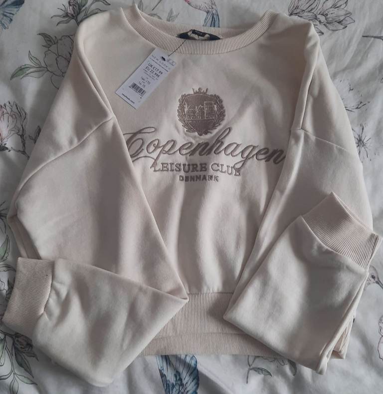image for Brand new girls jumper