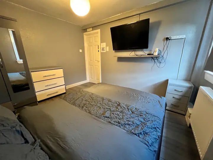 Room For Rent, Tillicoultry