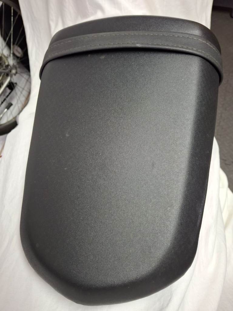 Seat (gsxr1000k4)