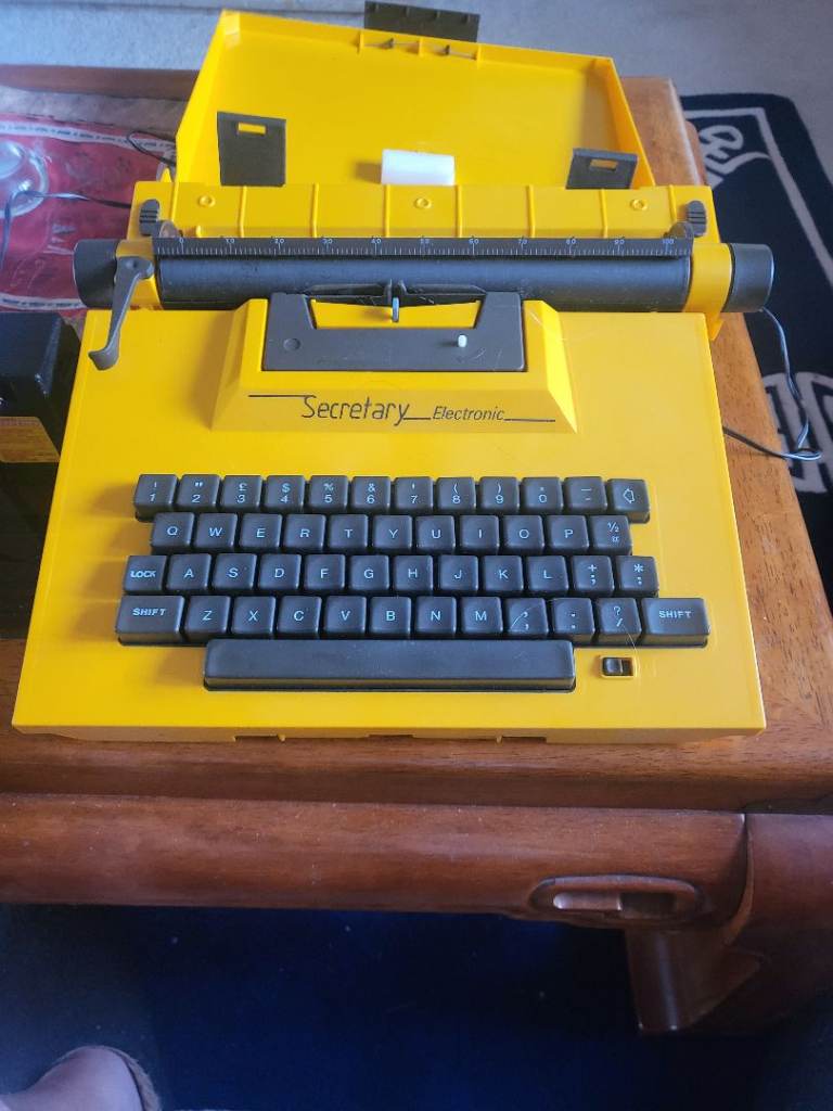 Secretary Electronic Typewriter – Yellow, Good Condition
