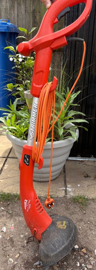 Black & decker strimmer