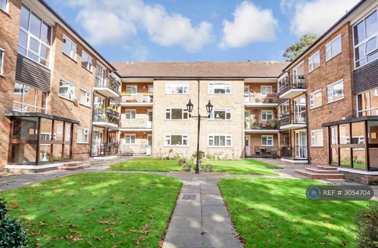 3 bedroom flat in Hawthornden Court, Sutton Coldfield, B76 (3 bed) (#3054704)