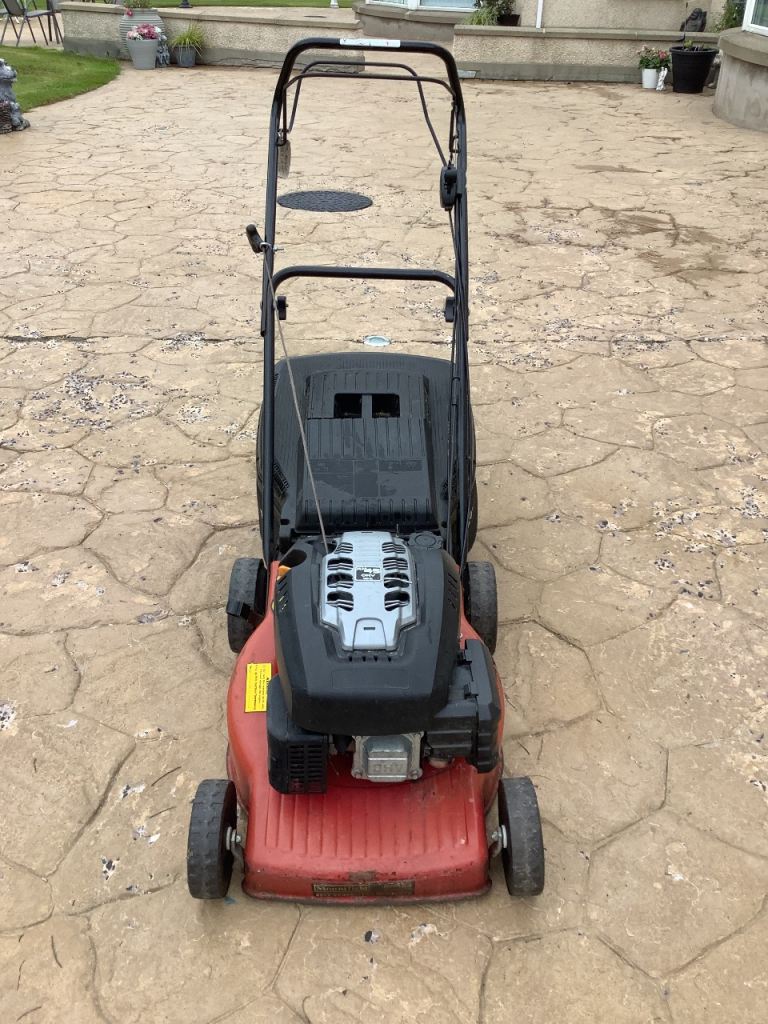 Mountfield self driven lawn mower