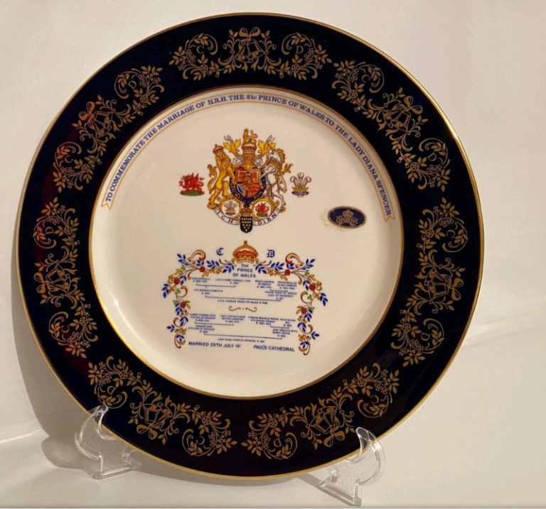 Commemorative Plate of marriage of Prince of Wales to Diana Spencer
