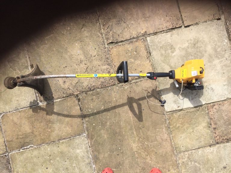 McCulloch TM 210 Petrol Strimmer - Spares or repair