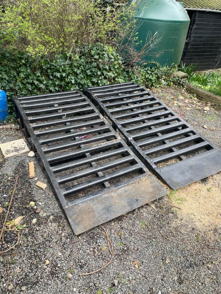 Heavy duty vehicle ramps 