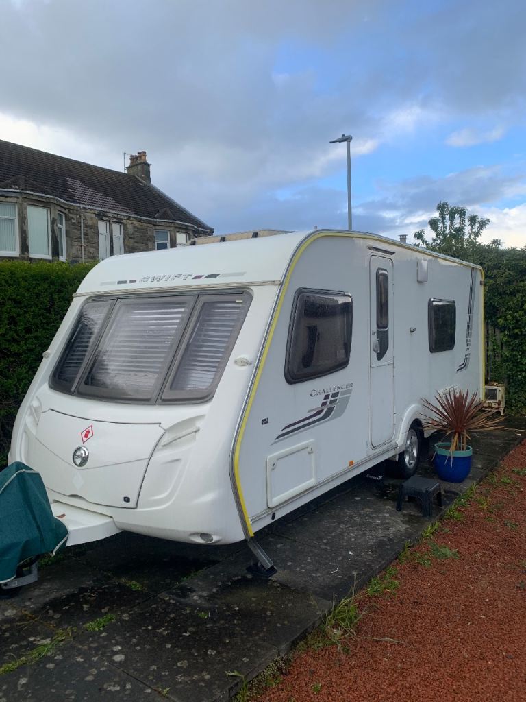 Swift Challenger caravan 2009