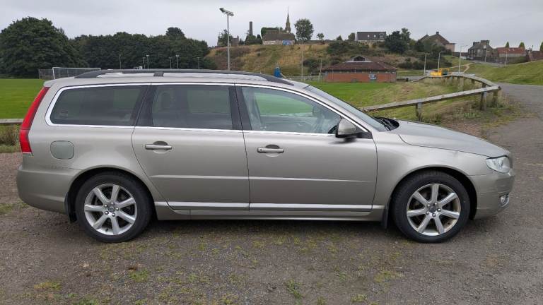 2016 Volvo V70 D4 SE Lux Nav Auto – Full Service History – Fresh MOT – New AGM Battery