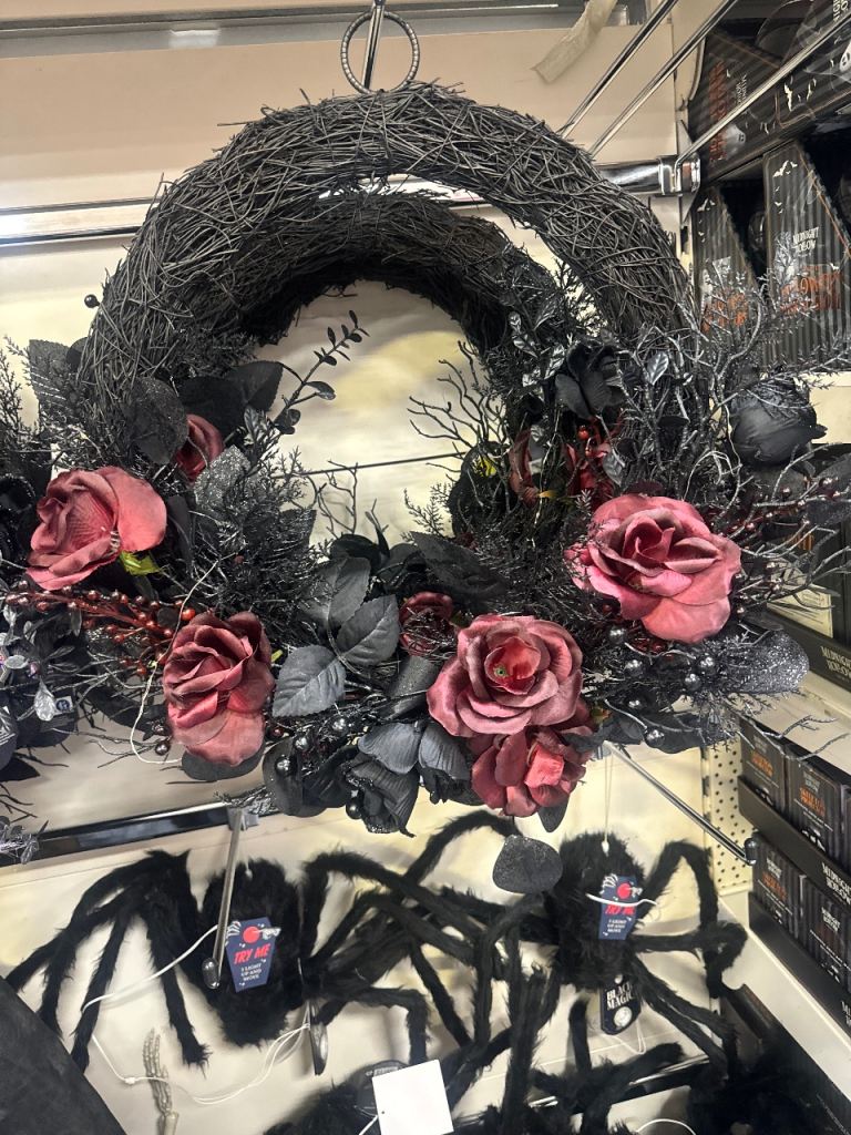 Spooky Black Wreath with Red Roses – New Halloween Decoration