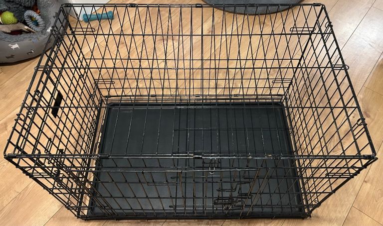 Kong medium/large dog crate