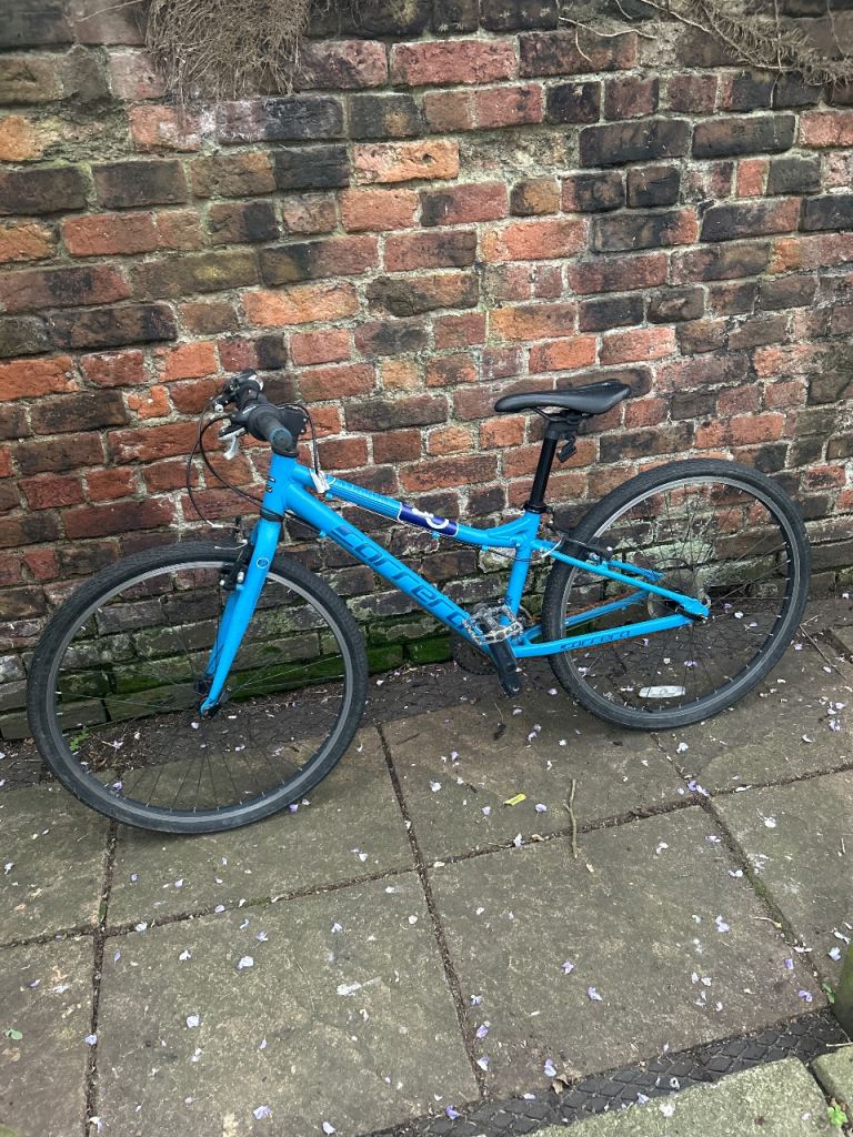 Carrera Junior Bike – Blue – Used Condition but decent 
