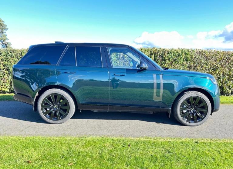 2022 Land Rover Range Rover 3.0 P440e HSE 4dr Auto PHEV SM British Racing Green