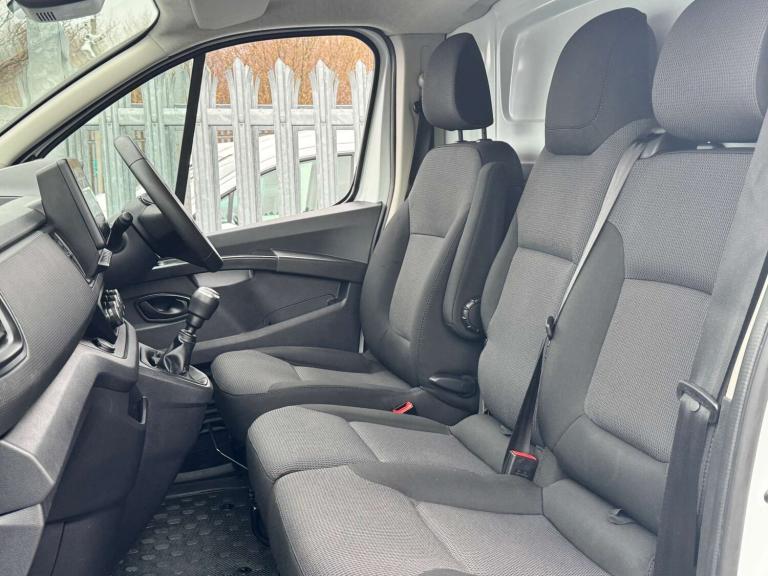 2023 Renault Trafic SL28 Blue dCi 130 Business+ Van PANEL VAN DIESEL Manual