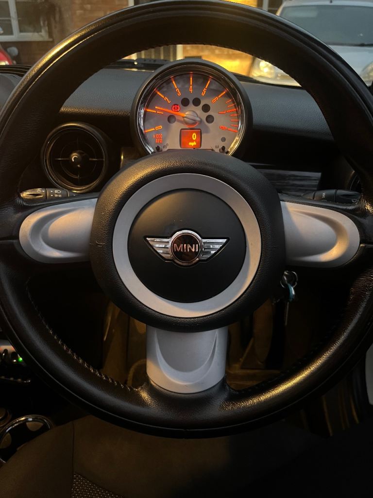 Mini, CONVERTIBLE, Convertible, 2009, Manual, 1598 (cc), 2 doors