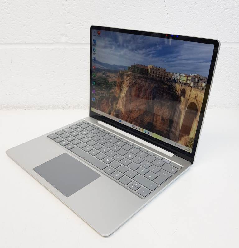 Touch Screen Fast Microsoft Laptop, i5-10th Gen, 8GB Memory, 128GB Storage, MS Office 2021, Win 11