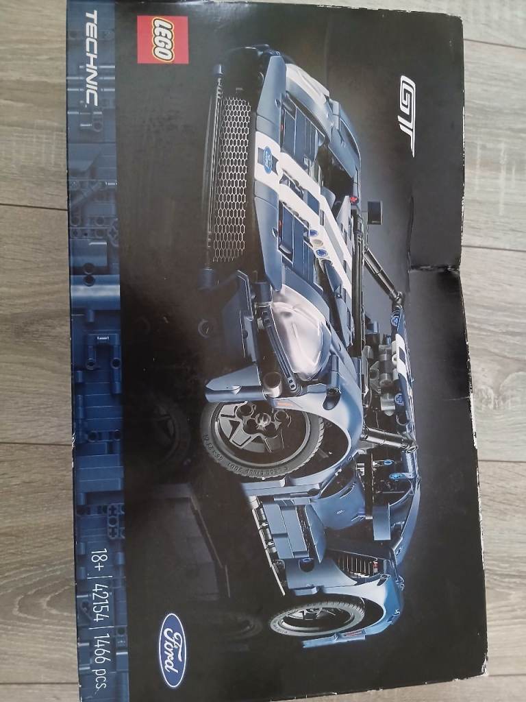 LEGO Technic Ford GT 42154 – Brand New, Sealed Box