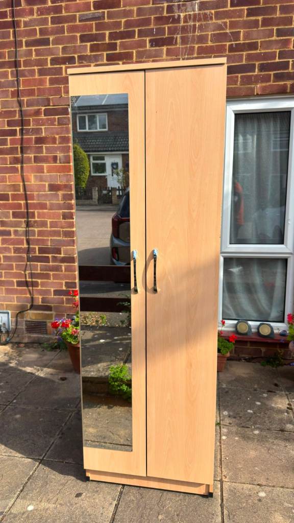 Two door wardrobe £80