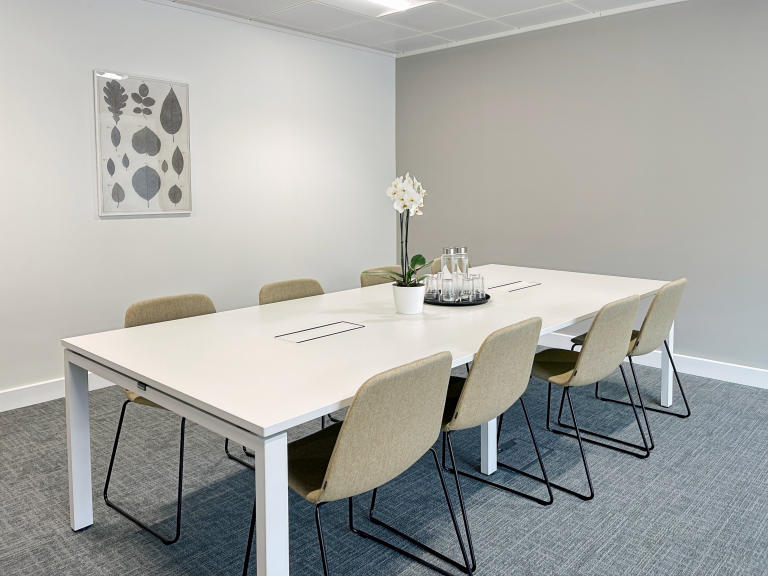 Solihull - B377WY \ Coworking Space with Flexible Desk Access