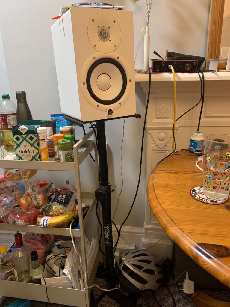 Yamaha HS7 Studio Monitors 