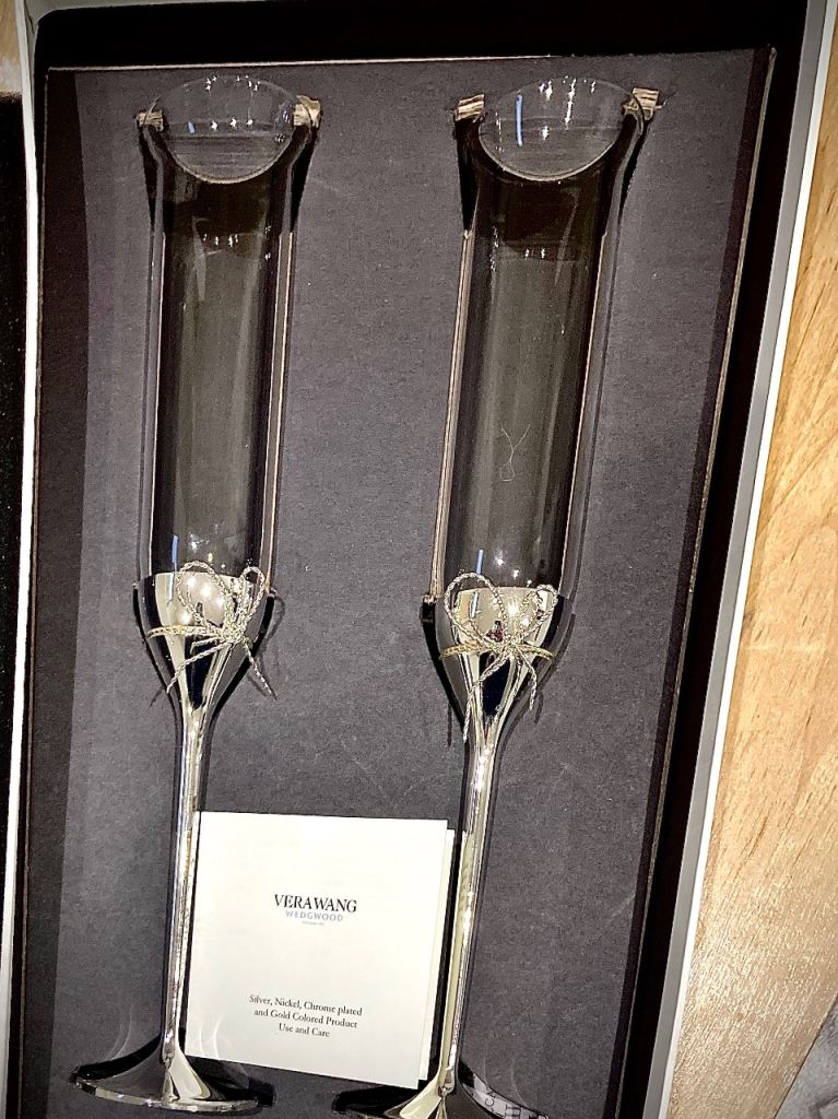 Verawang Wedgwood Champagne Flute Set of 2 in original box