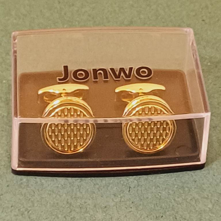 Jonwo Classic Round Gold Effect Cufflinks