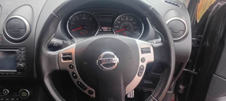 NISSAN QASHQAI J10 MK1 MULTI FUNCTION STEERING WHEEL GREAT CONDITION COMPLETE WITH AIR BAG