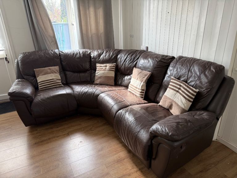 FREE CORNER SOFA FREE